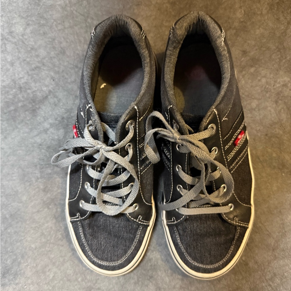 Levi's Black and Gray Sneakers